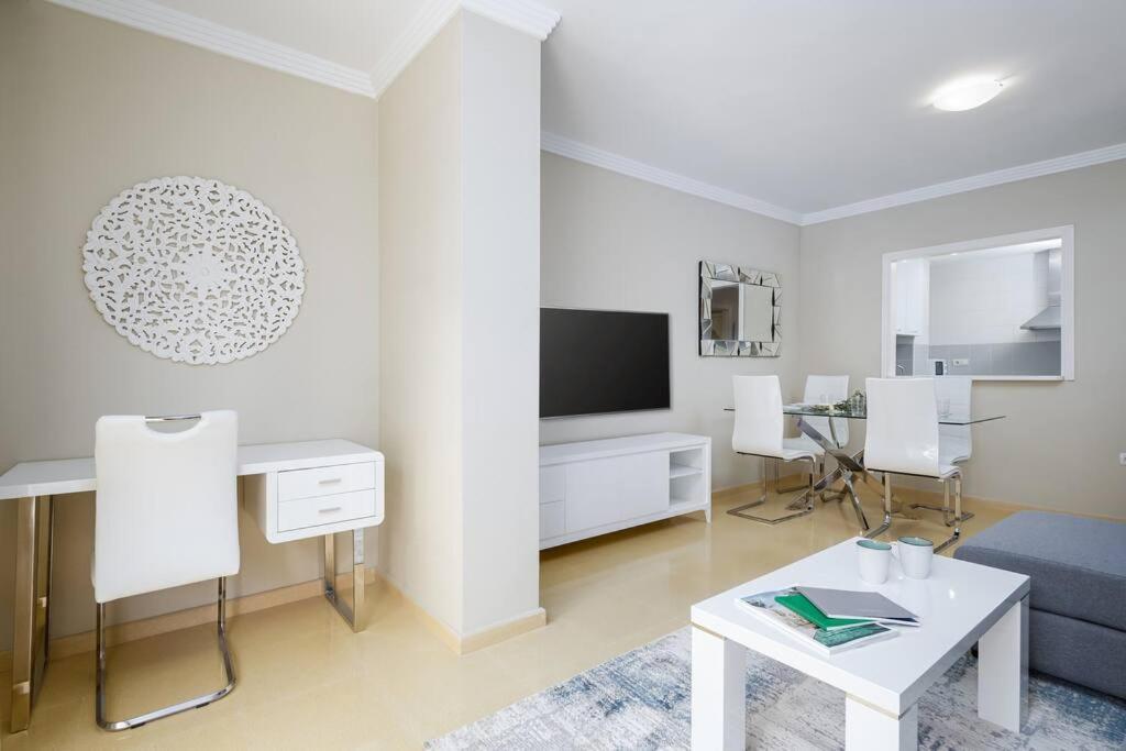 1 Bedroom Golden Banus, Walk Everywhere! Rdr305 Apartamento Marbella